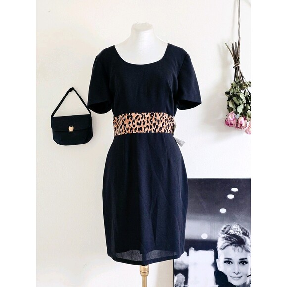 Maggy London Dresses & Skirts - Maggie London Vintage 80s 1980s Black Leopard Silk Short Sleeve Mini Dress S